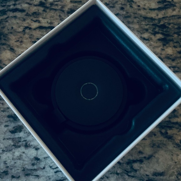 Pura Black Car Fragrance Diffuser - Picture 2 of 11